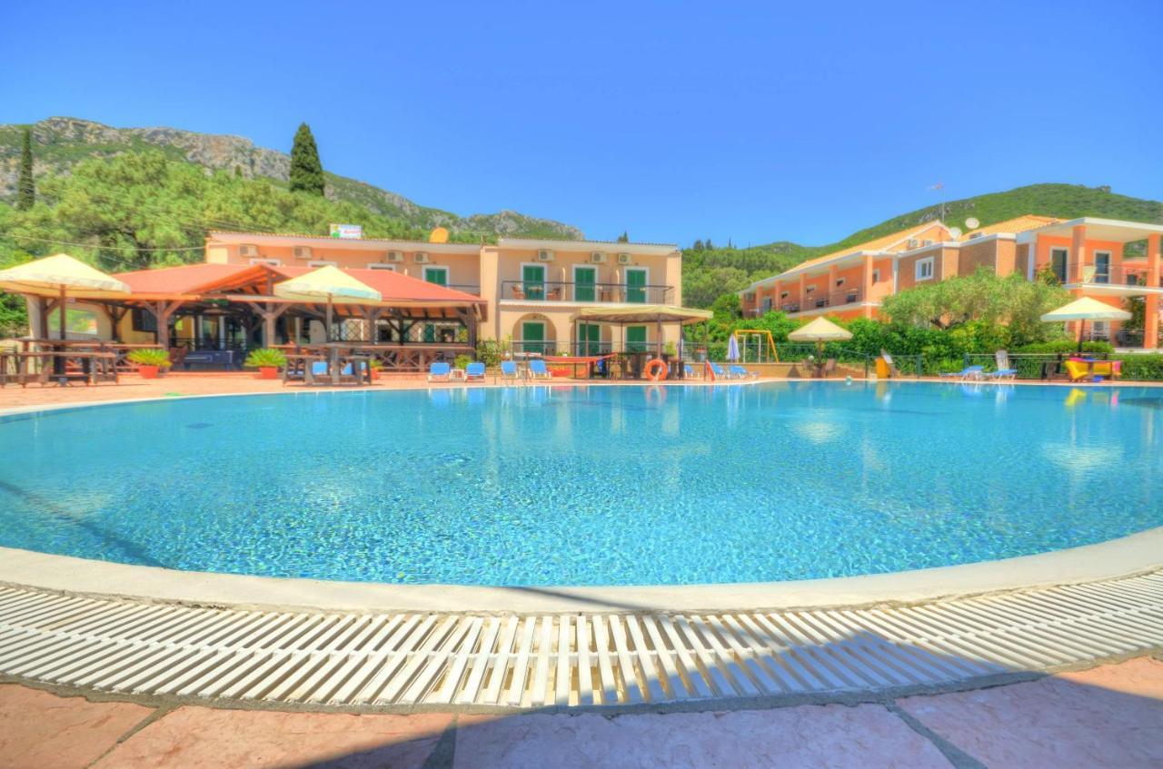Mermaid Pool Studios And Bar Палеокастріца Екстер'єр фото