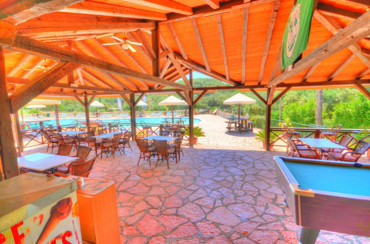 Mermaid Pool Studios And Bar Палеокастріца Екстер'єр фото